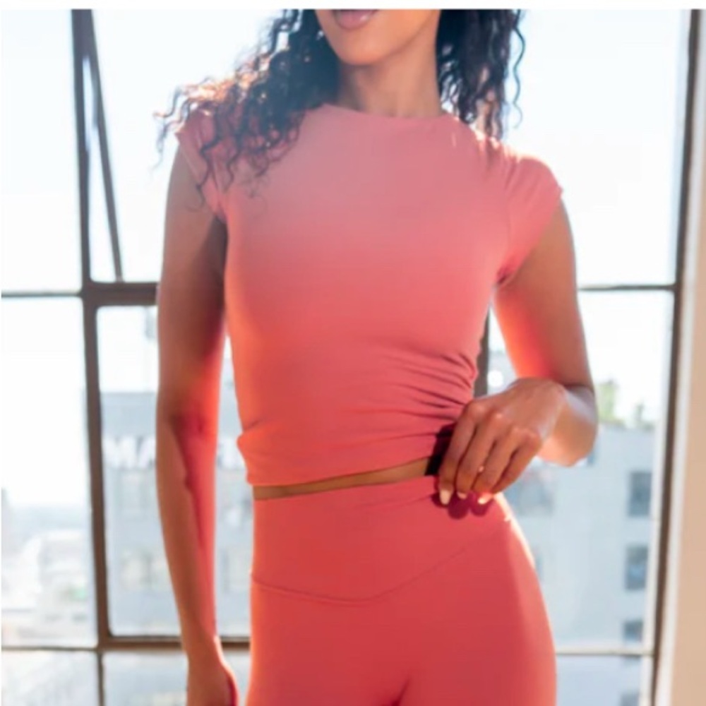 Vitality Cloud II Crew Tee Small Paprika